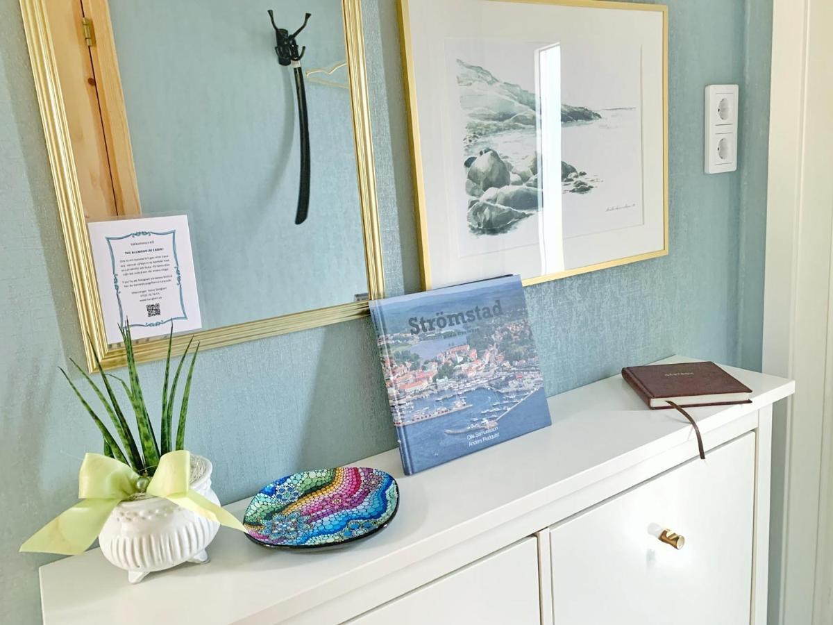 The Blomsholm Cabin - Recharge Your Electric Car Stromstad Bagian luar foto