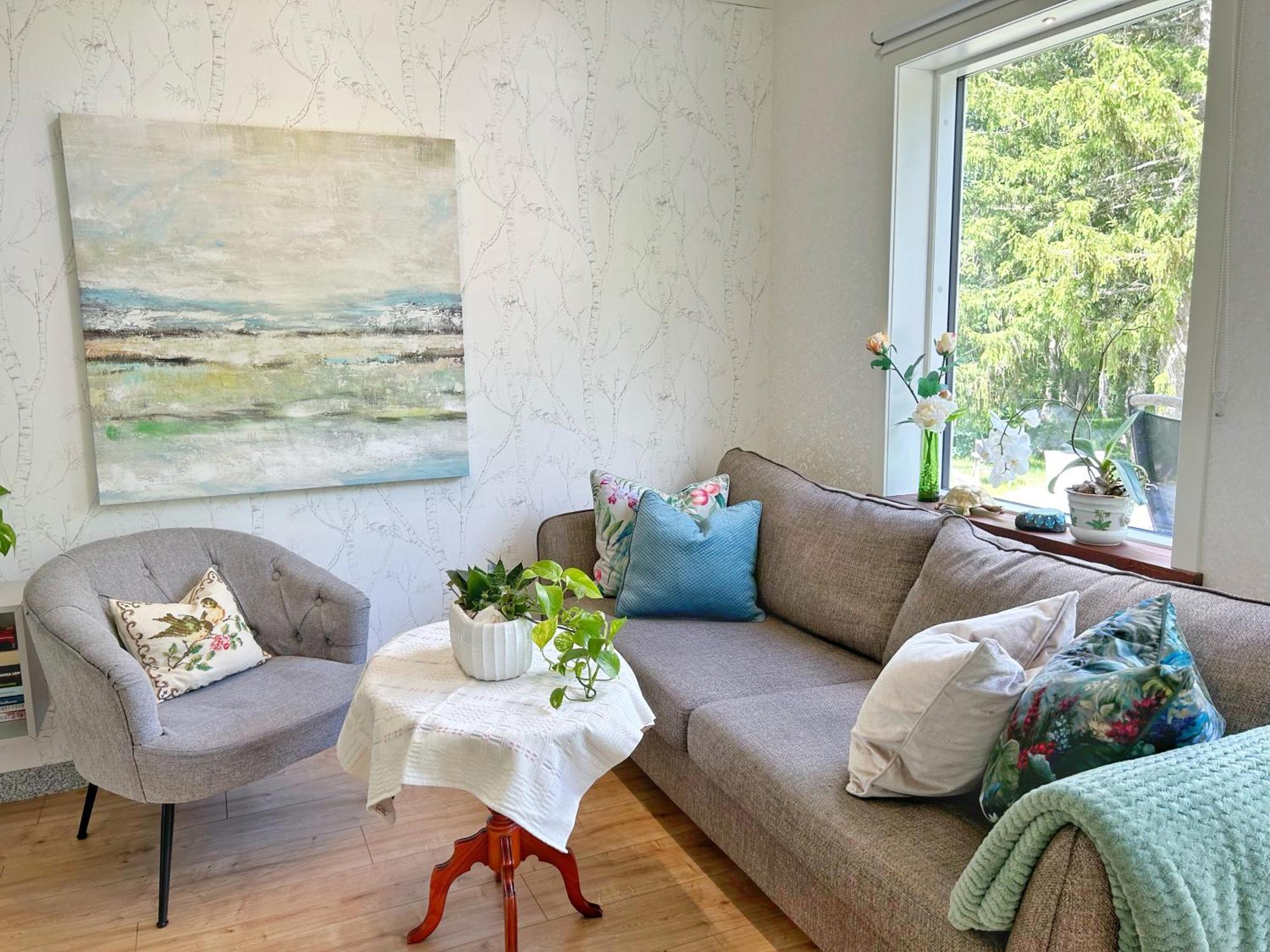 The Blomsholm Cabin - Recharge Your Electric Car Stromstad Bagian luar foto